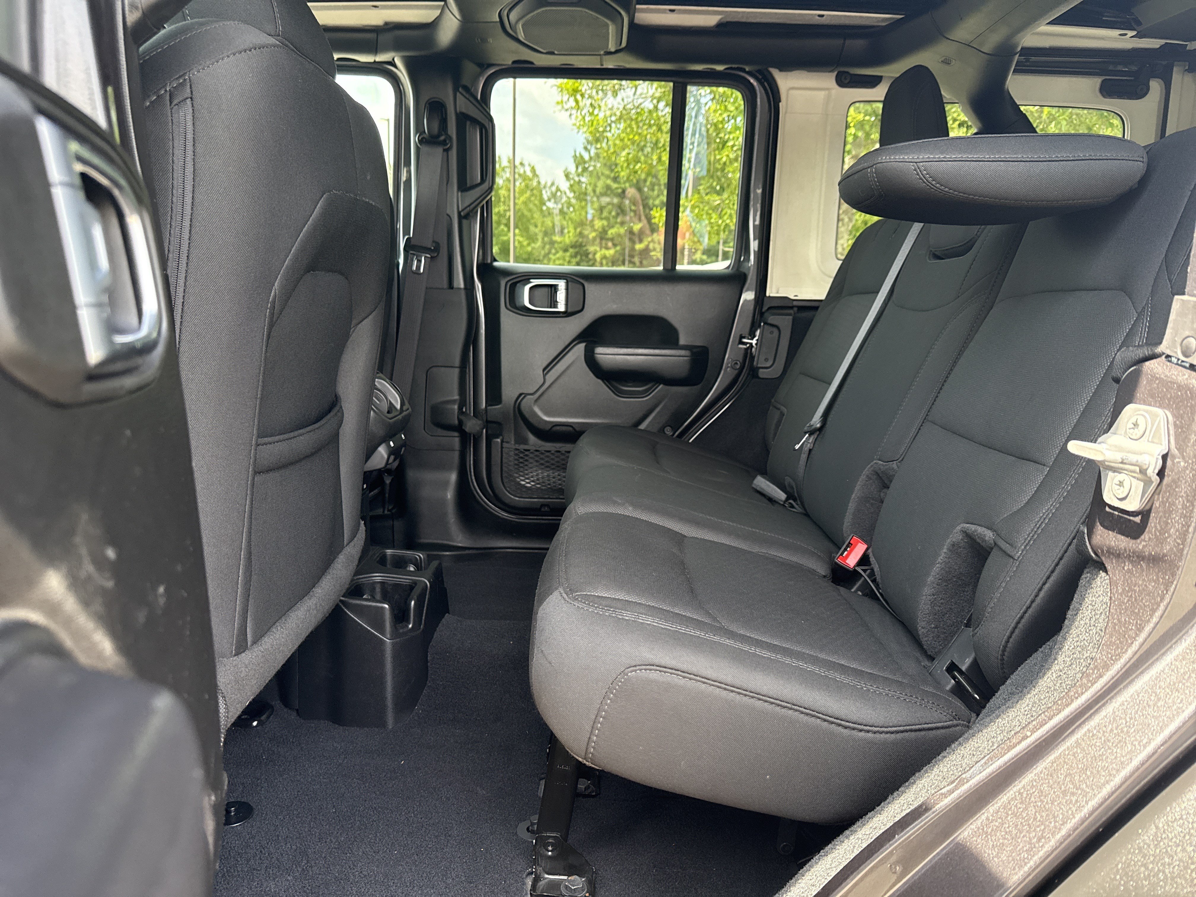 Used 2022 Jeep Wrangler Unlimited Sport AWD/4WD image 20