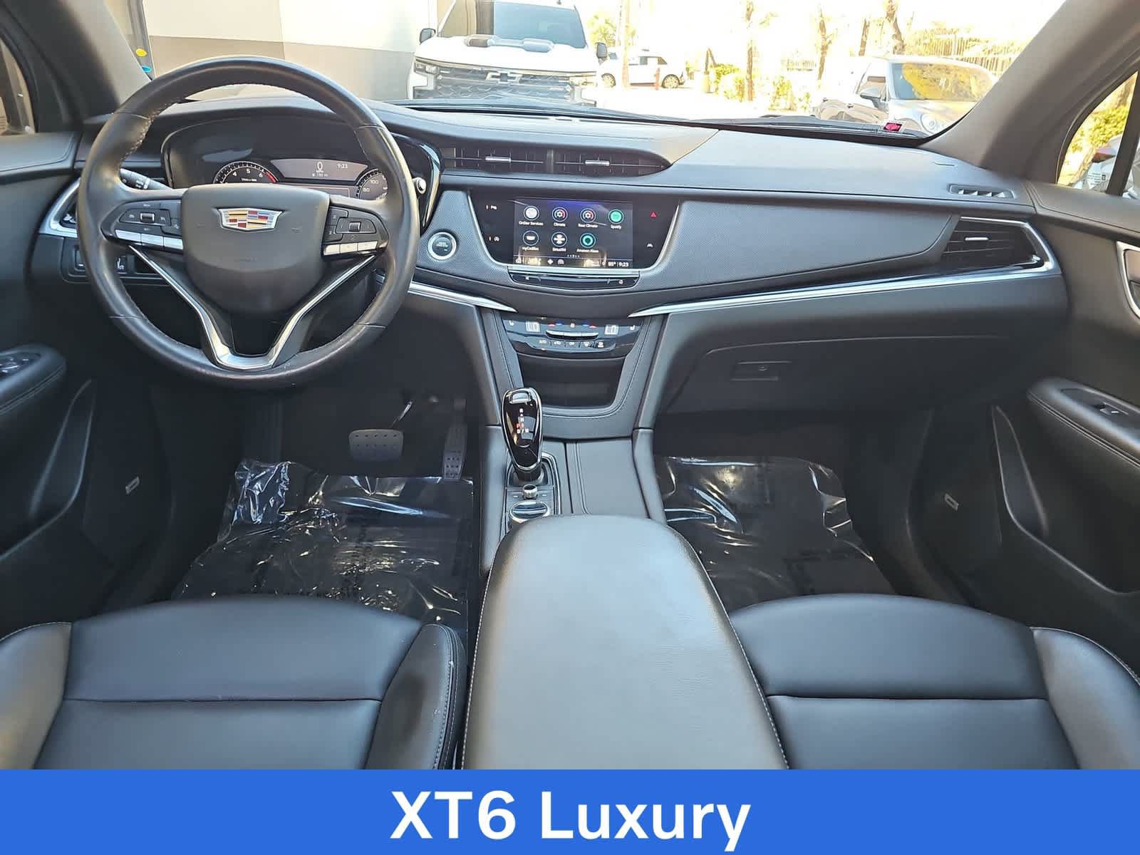 Used 2024 Cadillac XT6 Luxury w/ LPO, Floor Liner Package FWD image 14