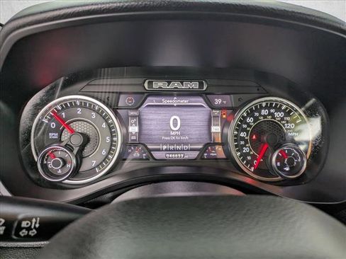 Used 2022 RAM 1500 Big Horn AWD/4WD image 10