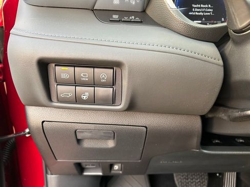 Used 2026 Toyota Highlander Limited AWD/4WD image 20