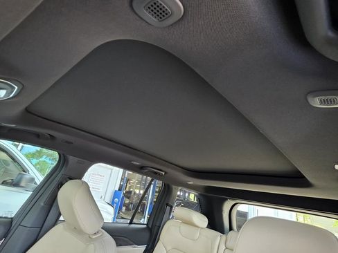 New 2026 Jeep Grand Cherokee Limited RWD image 8