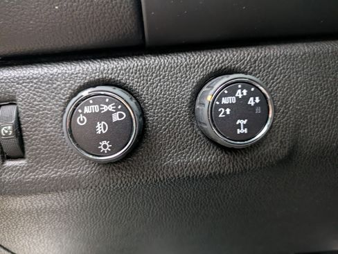 Used 2016 GMC Canyon SLT w/ Driver Alert Package image 16