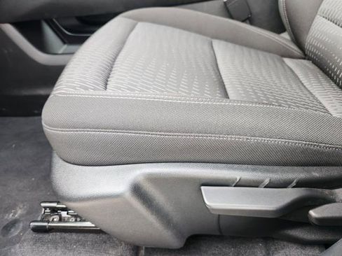 Used 2026 Chevrolet Equinox LT AWD/4WD image 23
