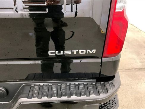 Used 2021 Chevrolet Silverado 1500 Custom w/ Safety Confidence Package AWD/4WD image 25