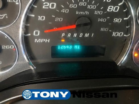 Used 2023 GMC Savana 2500 w/ Driver Convenience Package image 32