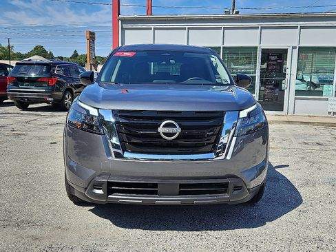 Certified 2024 Nissan Pathfinder S image 2