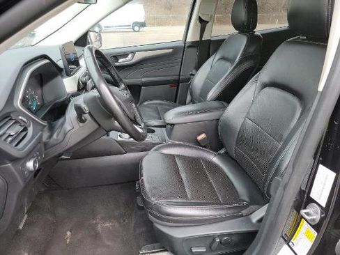 Used 2022 Ford Escape SEL image 3