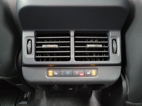 Used 2026 Land Rover Range Rover Evoque Dynamic SE image 24