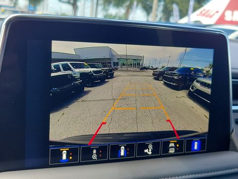 Used 2023 Chevrolet Tahoe Z71 w/ Luxury Package AWD/4WD image 23