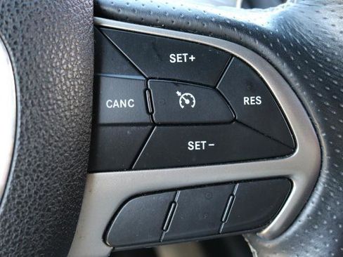 Used 2018 Dodge Durango SRT AWD/4WD image 10