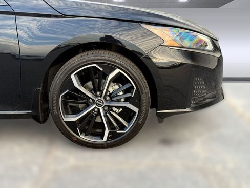 New 2025 Nissan Altima 2.5 SR image 10