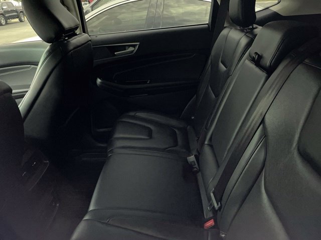 Used 2020 Ford Edge Titanium AWD/4WD image 4