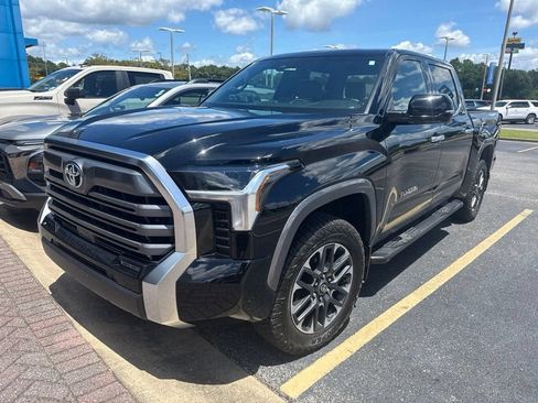 Used 2025 Toyota Tundra Limited AWD/4WD image 1