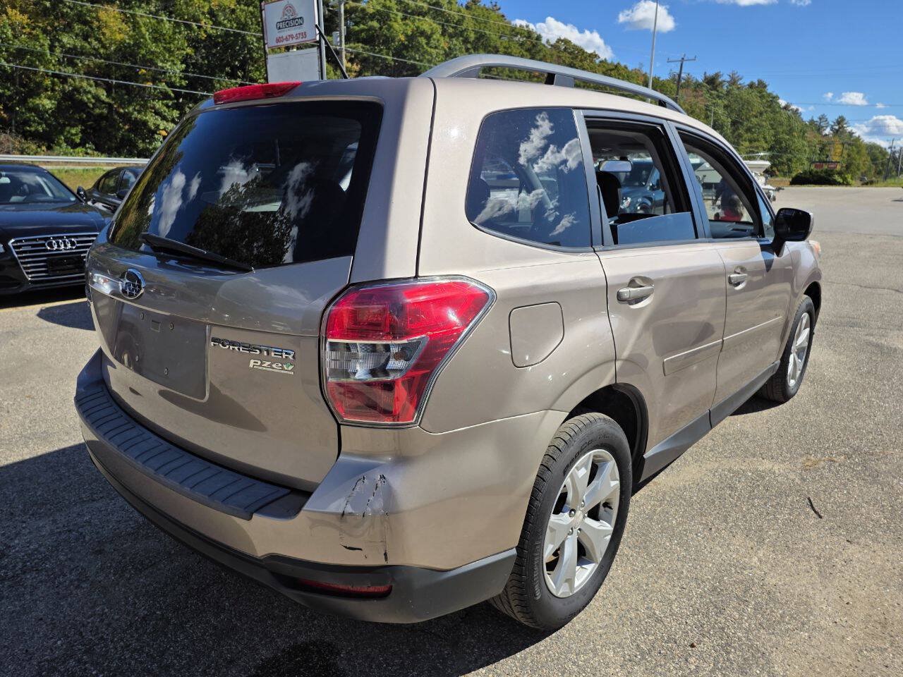Used 2014 Subaru Forester 2.5i Premium w/ All-Weather Package AWD/4WD image 9