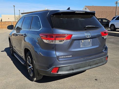 Used 2019 Toyota Highlander LE image 5