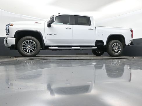 New 2026 Chevrolet Silverado 2500 LT w/ Z71 Chrome Sport Edition image 41
