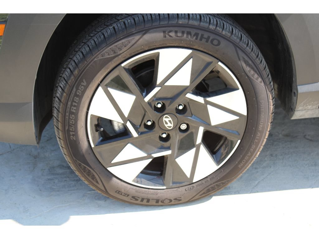 Used 2024 Hyundai Kona SEL AWD/4WD image 7
