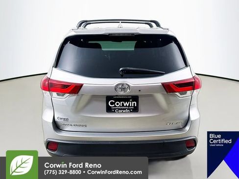 Used 2018 Toyota Highlander XLE AWD/4WD image 8