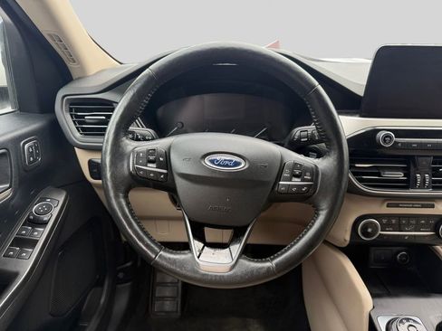 Used 2020 Ford Escape SEL FWD image 18