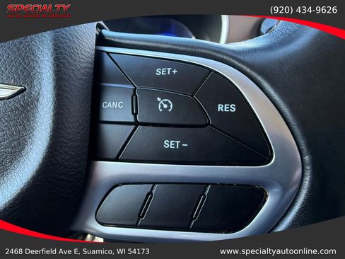 Used 2019 Chrysler Pacifica Touring-L FWD image 16