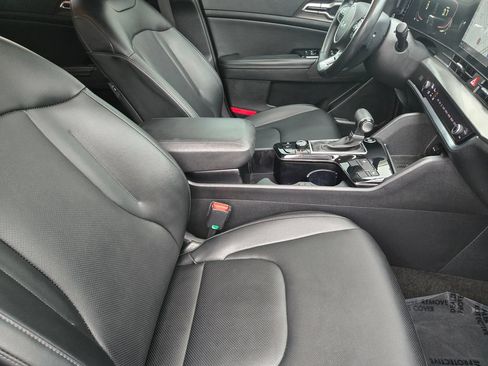 Used 2024 Kia Sportage EX AWD/4WD image 19