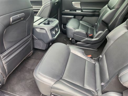 Used 2025 Ford Expedition Max Platinum AWD/4WD image 31