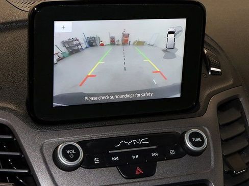 Used 2022 Ford Transit Connect XLT image 15