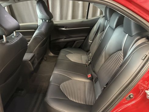 Used 2024 Toyota Camry SE FWD image 10