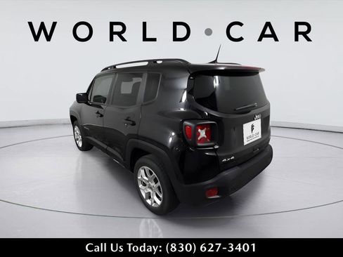 Used 2018 Jeep Renegade Latitude w/ Safety & Security Group image 5