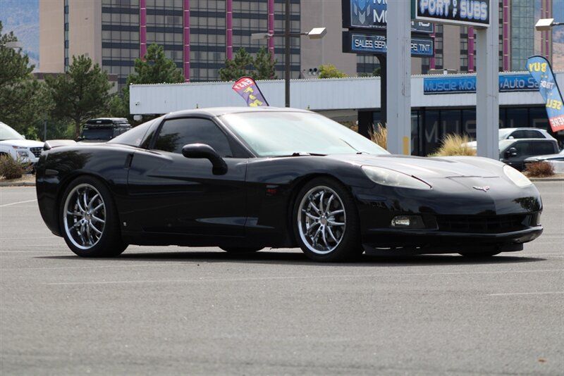 Used 2007 Chevrolet Corvette Coupe RWD image 3