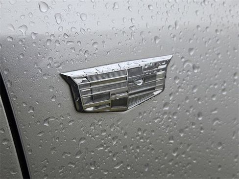 Used 2017 Cadillac XT5 FWD image 11