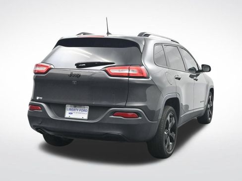 Used 2016 Jeep Cherokee Latitude FWD image 6