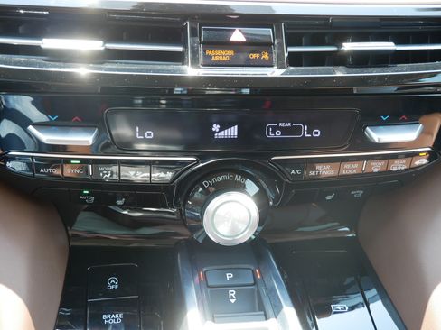 Used 2024 Acura MDX SH-AWD w/ Technology Package image 23