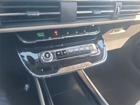 New 2026 Lincoln Corsair Premiere image 17