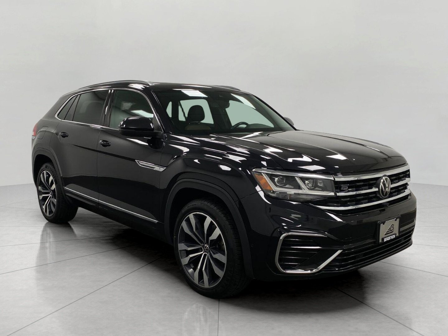 Used 2021 Volkswagen Atlas Cross Sport SEL Premium R-Line AWD/4WD image 1