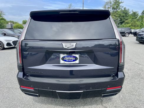 Used 2025 Cadillac Escalade Sport Platinum w/ LPO, ONYX Package AWD/4WD image 6