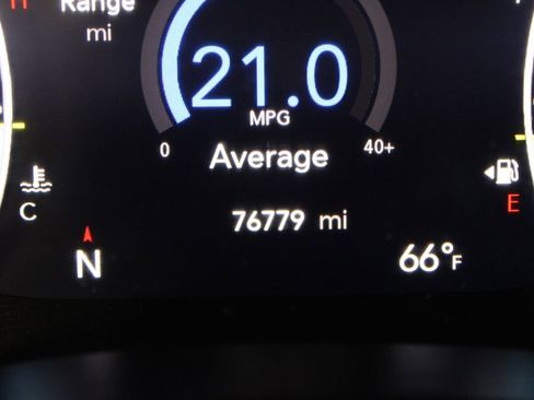 Used 2017 Chrysler Pacifica Limited w/ UConnect Theater Package FWD image 28
