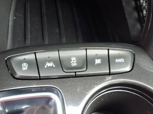 Used 2025 Chevrolet TrailBlazer RS AWD/4WD image 24