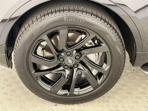 Certified 2025 Land Rover Discovery Dynamic SE AWD/4WD image 11