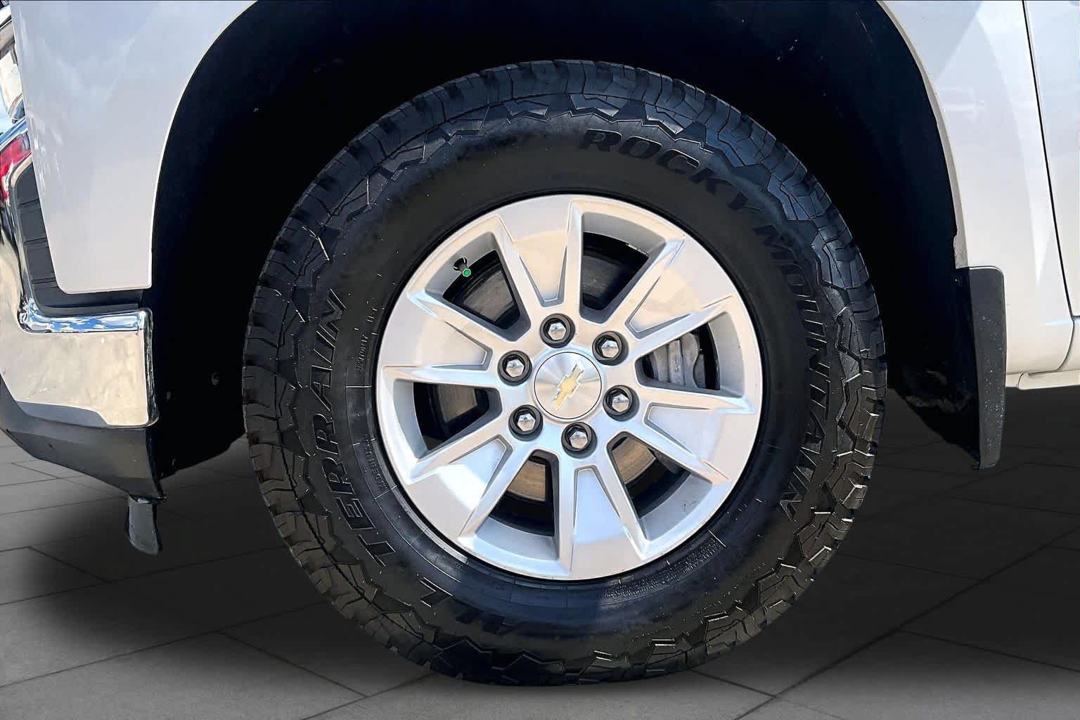 Used 2021 Chevrolet Silverado 1500 LT RWD image 11