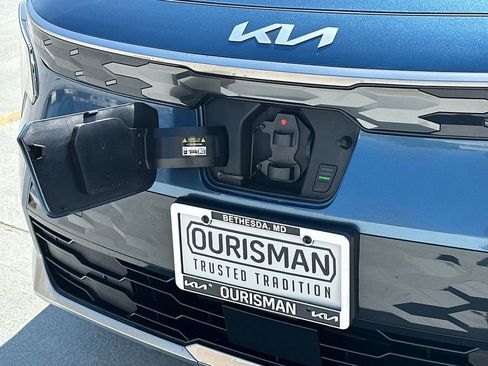 New 2026 Kia Niro Wind FWD image 12