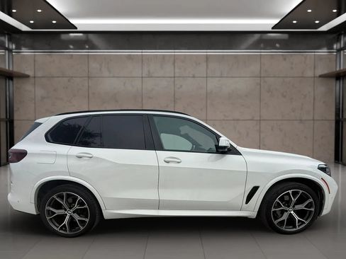 Used 2021 BMW X5 sDrive40i w/ M Sport Package RWD image 2