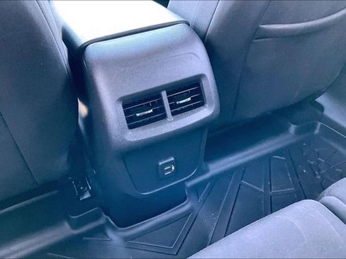 Used 2021 Chevrolet Equinox LS w/ LS Convenience Package FWD image 10