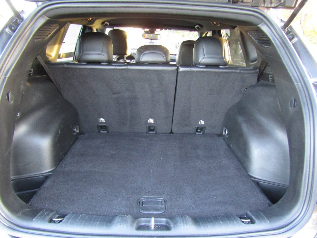 Used 2024 Jeep Compass Latitude AWD/4WD image 18