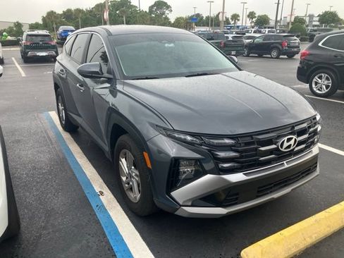 Used 2026 Hyundai Tucson SE FWD image 1