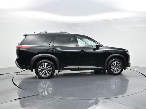 Used 2025 Nissan Pathfinder SL AWD/4WD image 4