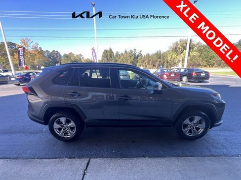 Used 2022 Toyota RAV4 XLE image 5