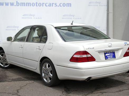 Used 2005 Lexus LS 430 RWD image 4