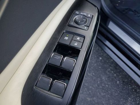 Used 2022 Lexus ES 300h Ultra Luxury image 21