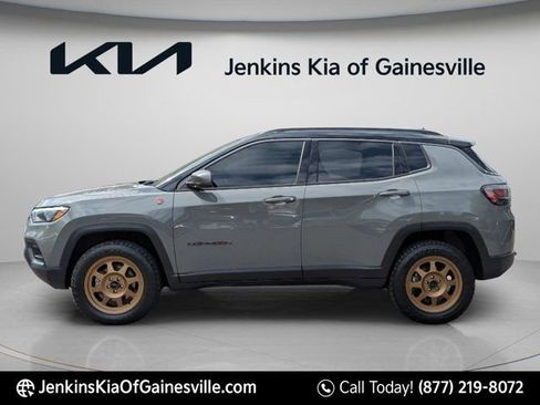 Used 2022 Jeep Compass Trailhawk w/ Trailhawk Elite Group AWD/4WD image 8